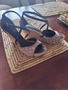 LV espadrilles like new! Size 8